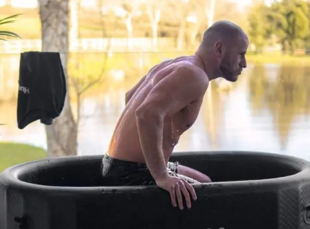 Image for blog post - How Ice Baths Can Improve Your Mental Health